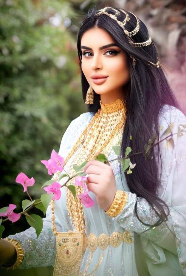 الشيخة مُهرة آل مكتوم مُلهمة المرأة العربية بتصاميم مجوهراتها اللافتة 