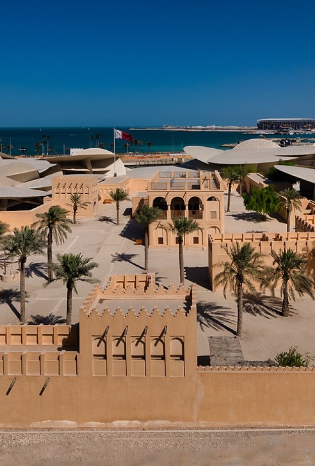 المتحف الوطني في قطر بواسطة Manjri Saxena