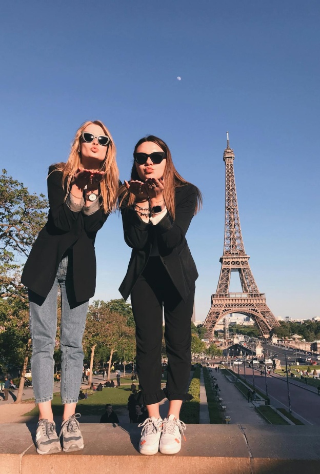 الاستمتاع بتذوق الأطعمة إحداها... نصائح ذهبية للمحافظة على رشاقتكِ أثناء حضور أولمبياد باريس 24