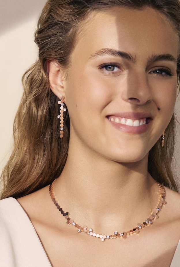 عقد Bee My Love من شوميه Chaumet