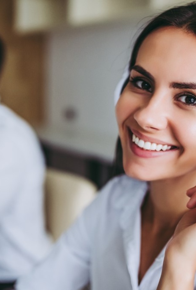 تعرفي على الاختلافات الرئيسية بين علاقات العملاء وخدمة العملاء وماهية كل منهما