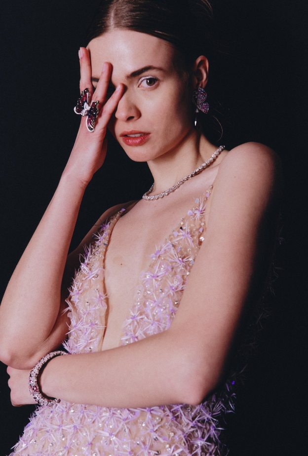 مجموعة مجوهرات السجادة الحمراء (Red Carpet) لعام 2024