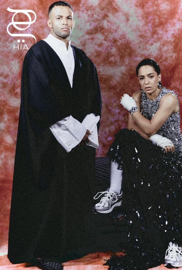 إطلالات مجوهرات أنثوية فارهة تزيّنت بها هتّان السيف أول ملاكمة سعودية وبطلة غلاف مجلة "هي"