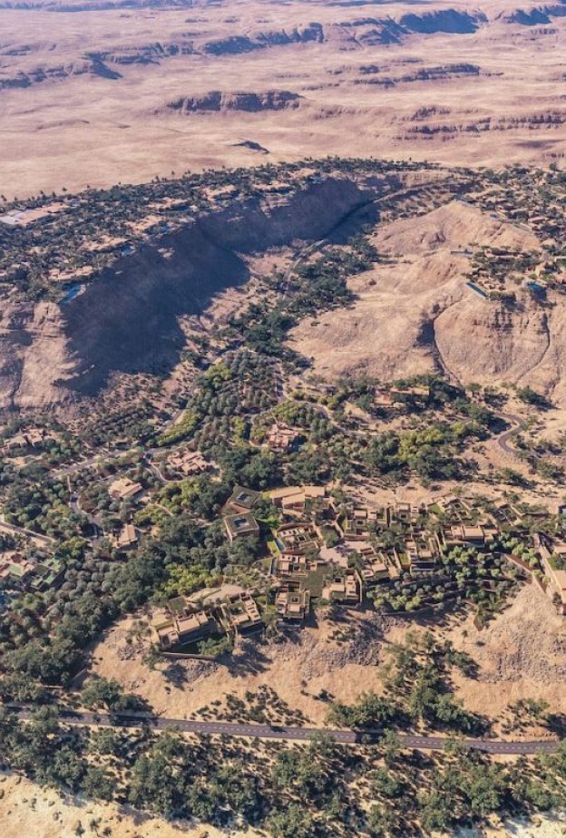 جولة تجمع بين أصالة العمارة النجدية وفخامة نمط الحياة في أحضان وادي صفار بالدرعية