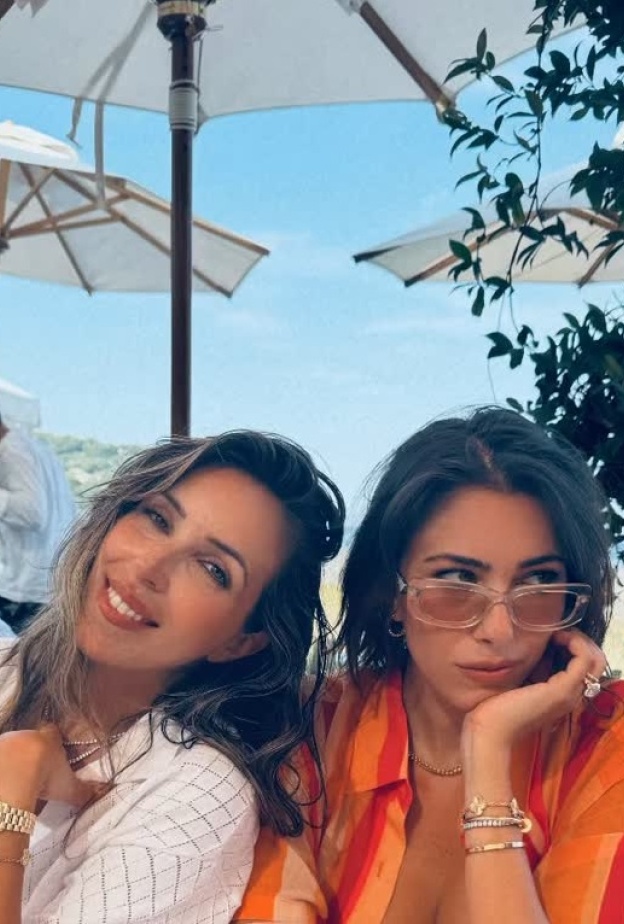 دانييلا رحمة واختها