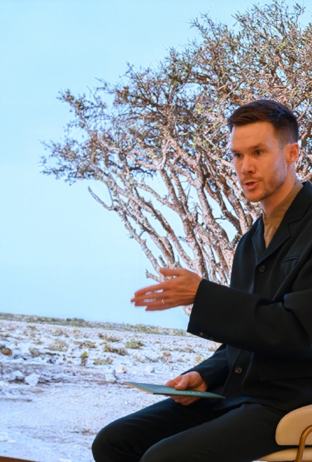 أمواج تُقدم زيت اللبان العُماني من وادي دوكة ضمن أسبوع هارودز للعطور في لندن