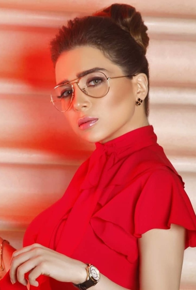 مي عز الدين