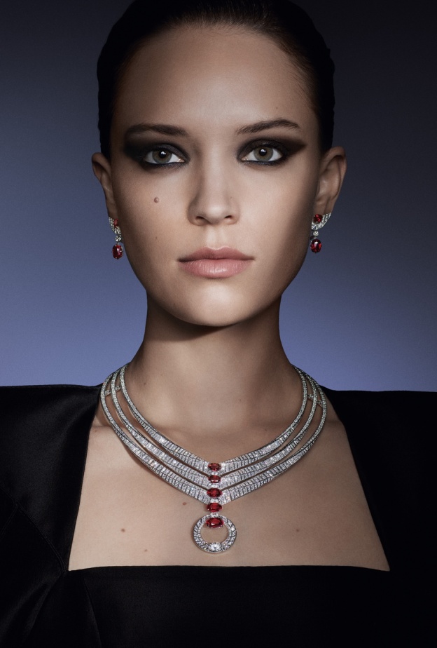 مجموعة  Chaumet en Scène  "شوميه والمسرح" تعكس من خلال الموسيقى والرقص المقياس الكامل لبراعة الدار