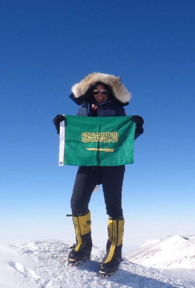 قصص ملهمة لعربيات وصلن إلى أعلى قمة في العالم