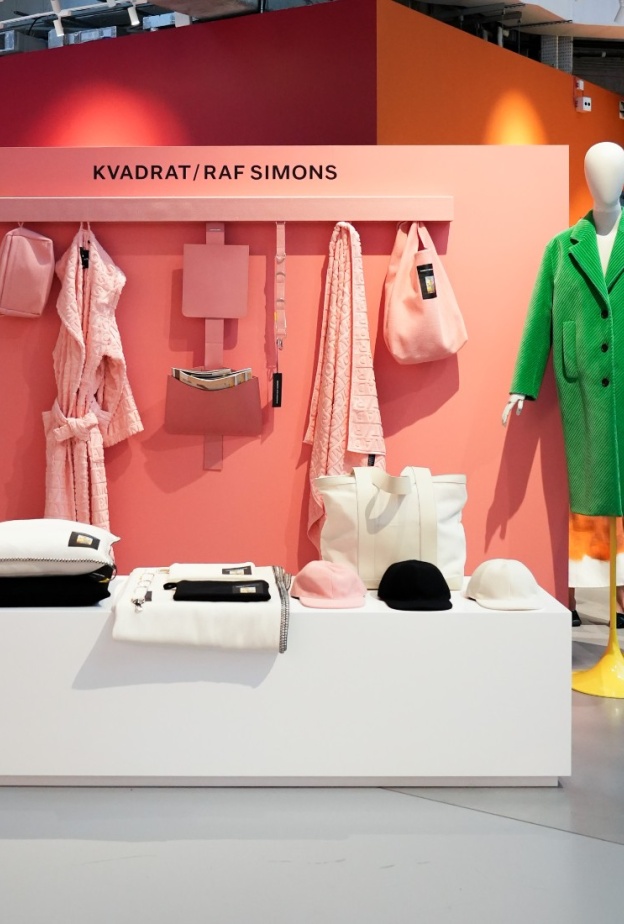 The Shaker System وليدة تعاون جديد يجمع Kvadrat و Raf Simons... Stine Weinkouff لـ"هي": تقدير متبادل للحرفية والتصميم الرائعين
