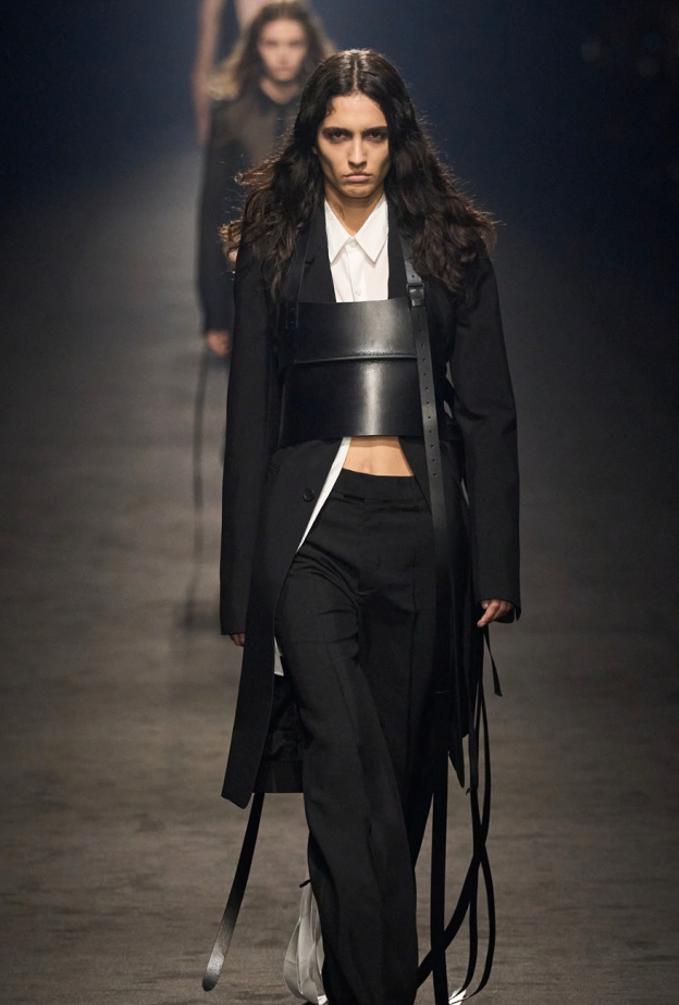 نظرة سريعة إلى أبرز ما جاء في مجموعات ربيع وصيف 2024