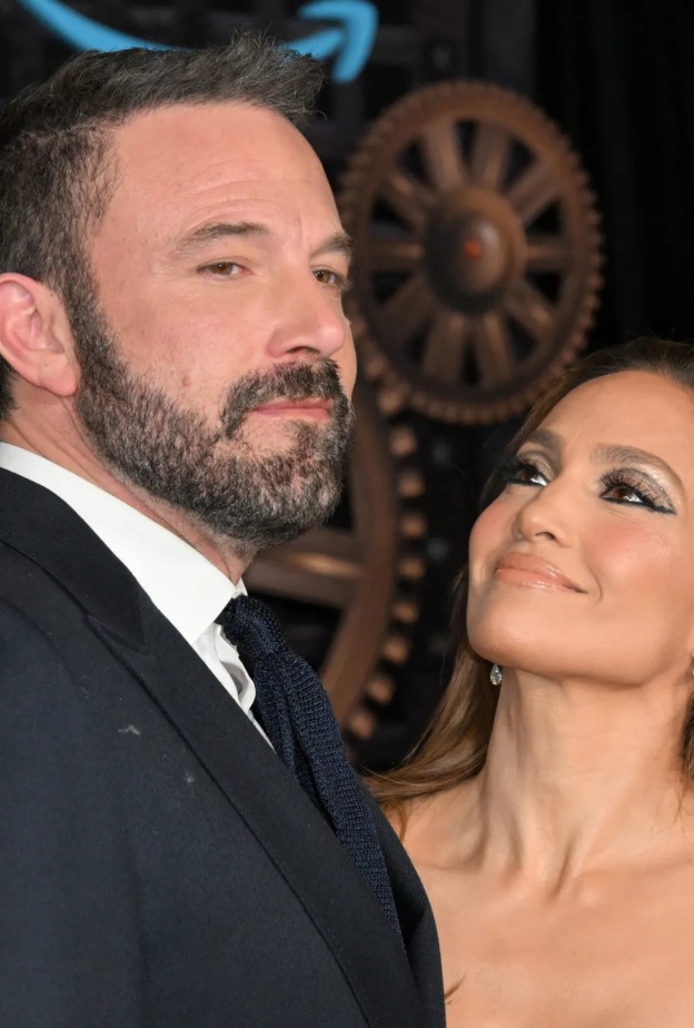 جي لو وبن أفليك يعرضان قصرهما للبيع