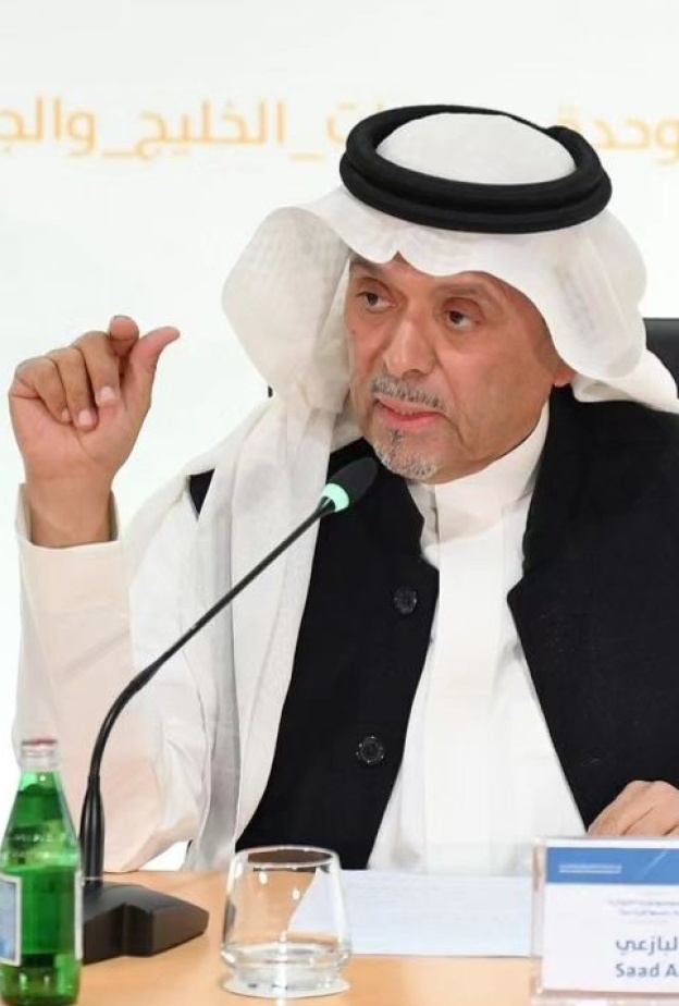 الدكتور السعودي سعد البازعي: محطات بارزة في حياته بعد تعيينه رئيساً لجائزة القلم الذهبي للأدب الأكثر تأثيراً