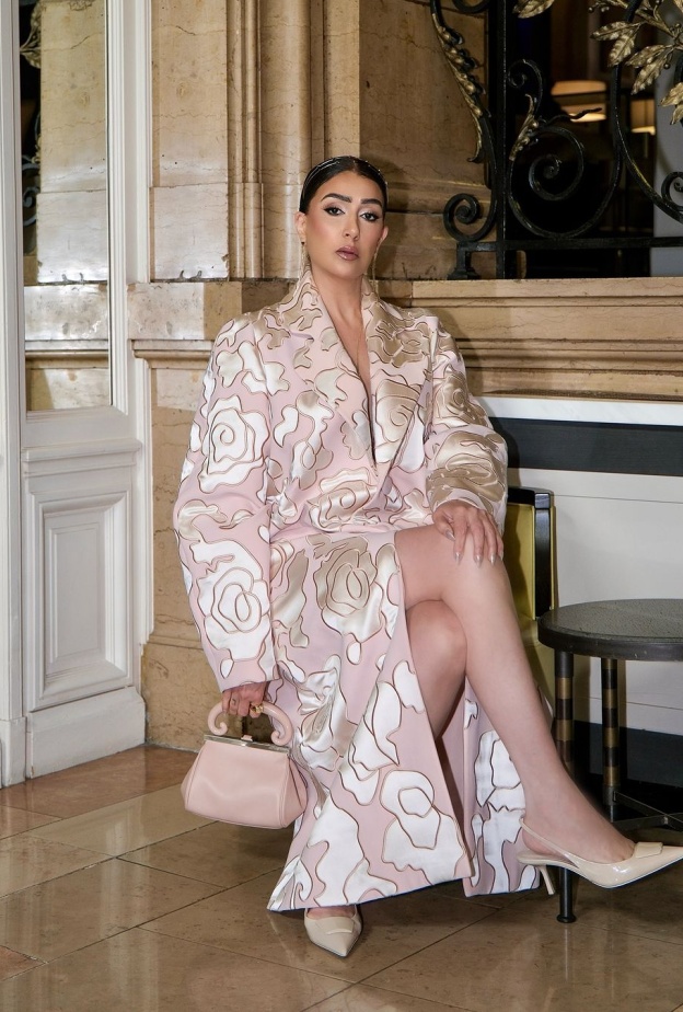 غادة عبد الرازق في فعاليات أسبوع الموضة بباريس 