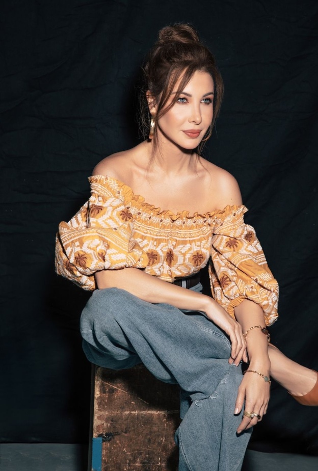 نانسي عجرم تتألق في جلسة تصوير حديثة 