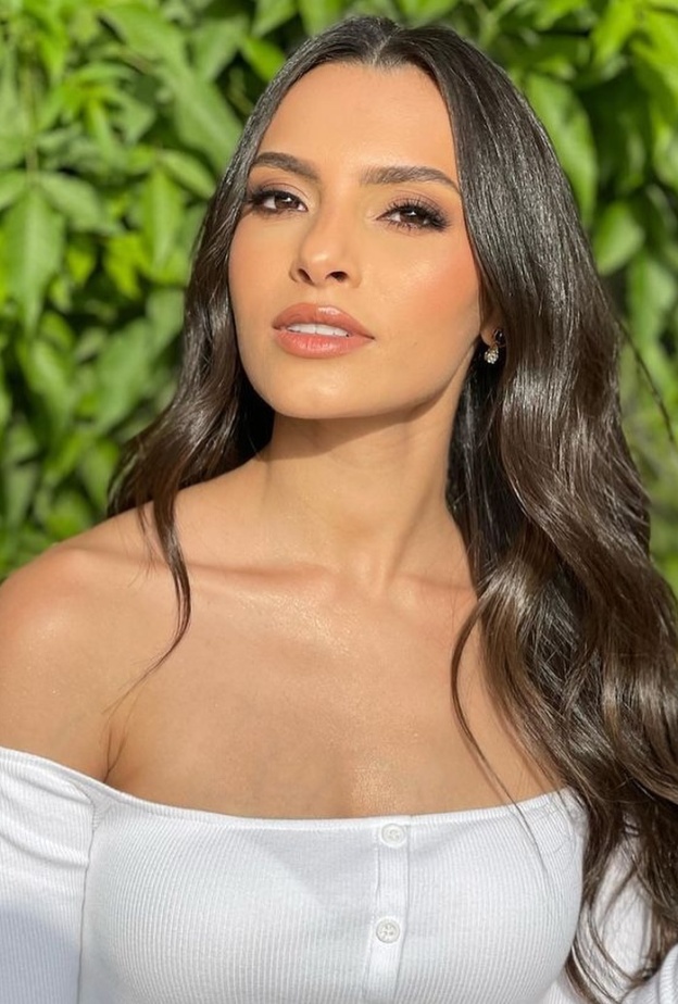 كارمن سليمان في جلسة تصوير حديثة 