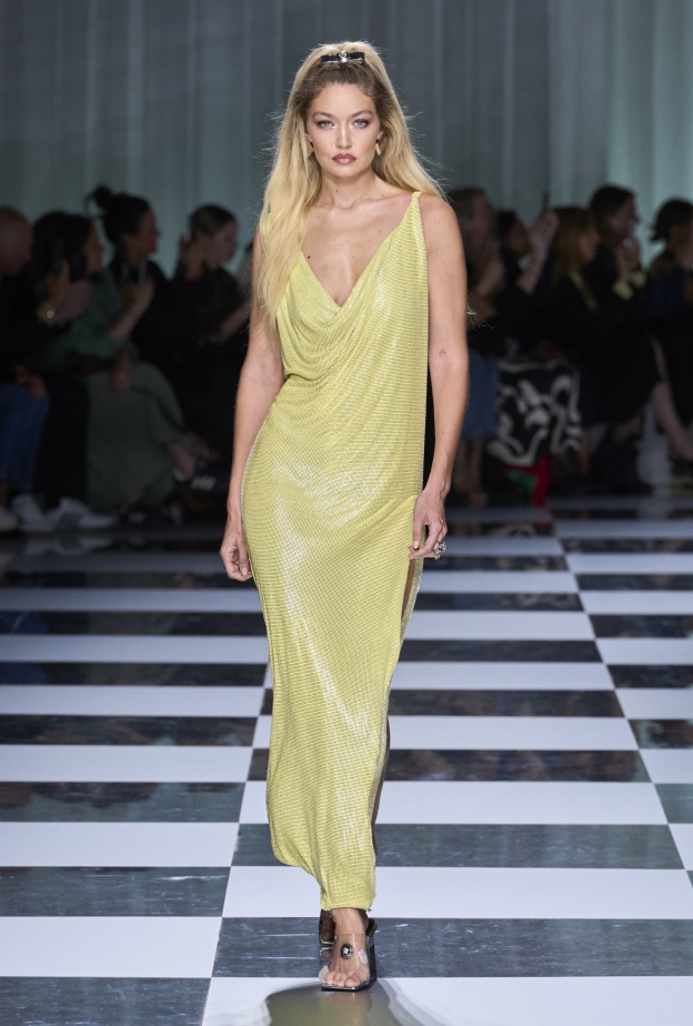 موضة الـButter Yellow تعود لتنعش صيحات التسعينيات