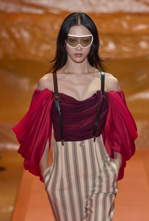 نظارات شمسية للبنات آر موضة من louis Vuitton 