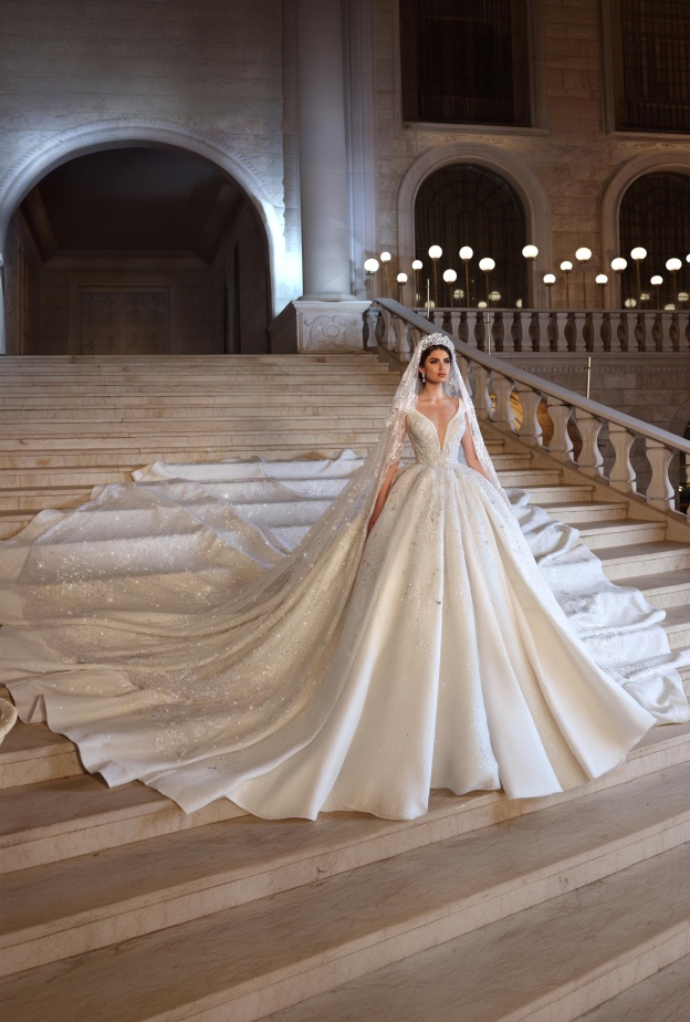 فستان زفاف ملكي من رامي سلمون