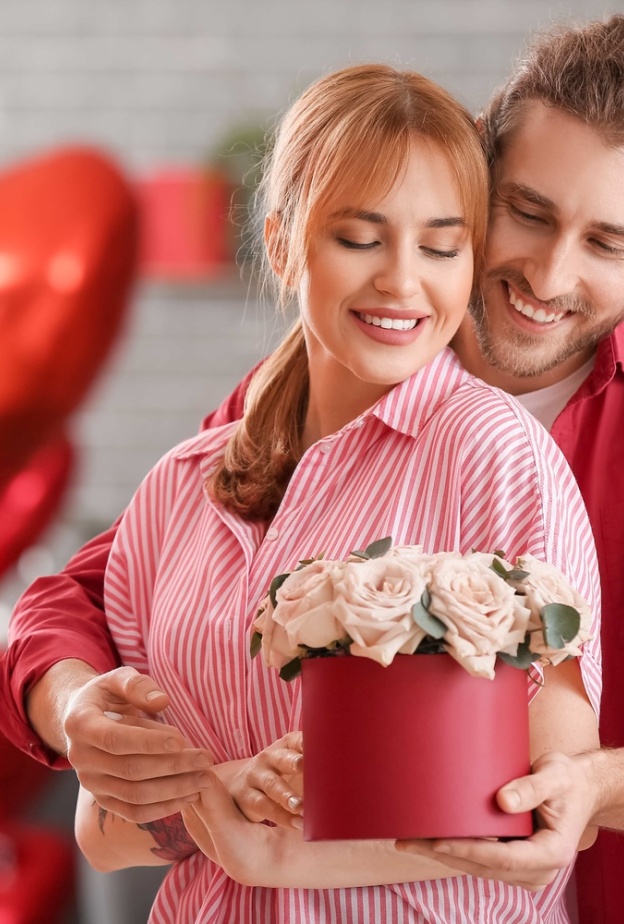 الصحة والسلامة النفسية والأمان أهم فوائد الحب بين الزوجين