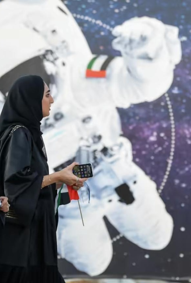 المرأة الإماراتية تغير قواعد اللعبة في مجالات العلوم والتكنولوجيا والهندسة والرياضيات (1)