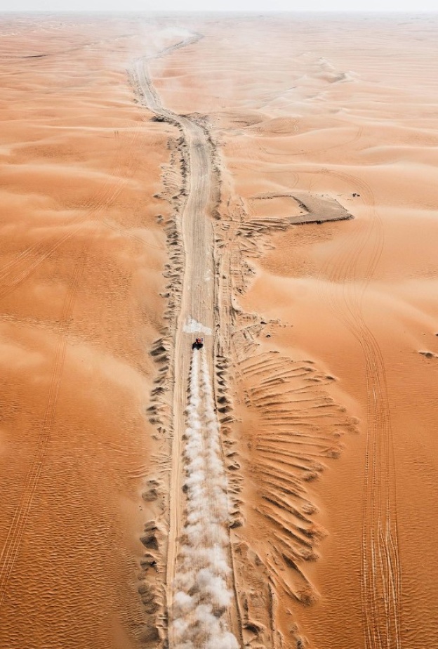 تجربة مليئة بالأدرينالين.. 10 مغامرات استثنائية في الربع الخالي