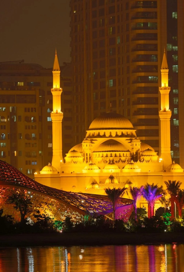 جزيرة النور في الشارقة بواسطة Abid Bin Nazar