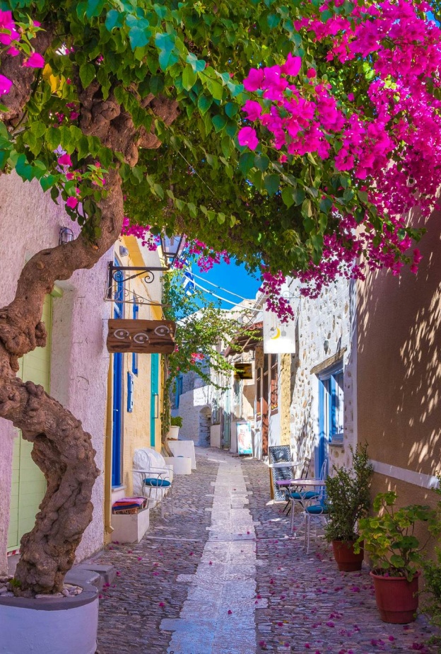 جزيرة سيروس اليونان