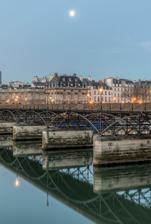 جسر الفنون في باريس بواسطة DXR