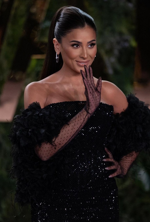 تزامنًا مع عيد ميلاد تامر حسني.. إليكِ جولة على صندوق مجوهرات أبرز النجمات اللاتي حقّقنَ نجاحًا كبيرًا في أشهر أفلامه