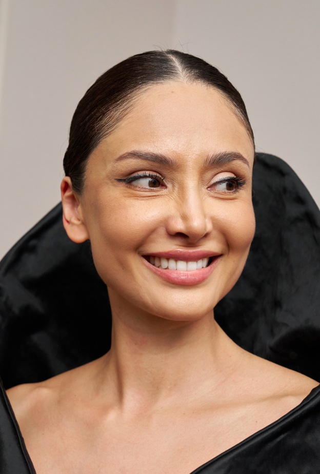 عملية تجميل الوجه بطرق غير جراحية لمظهر أكثر شباباً