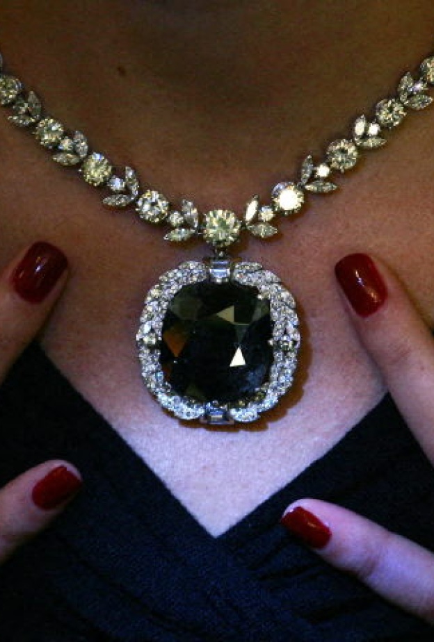 لقطة قريبة لماسة أورلوف