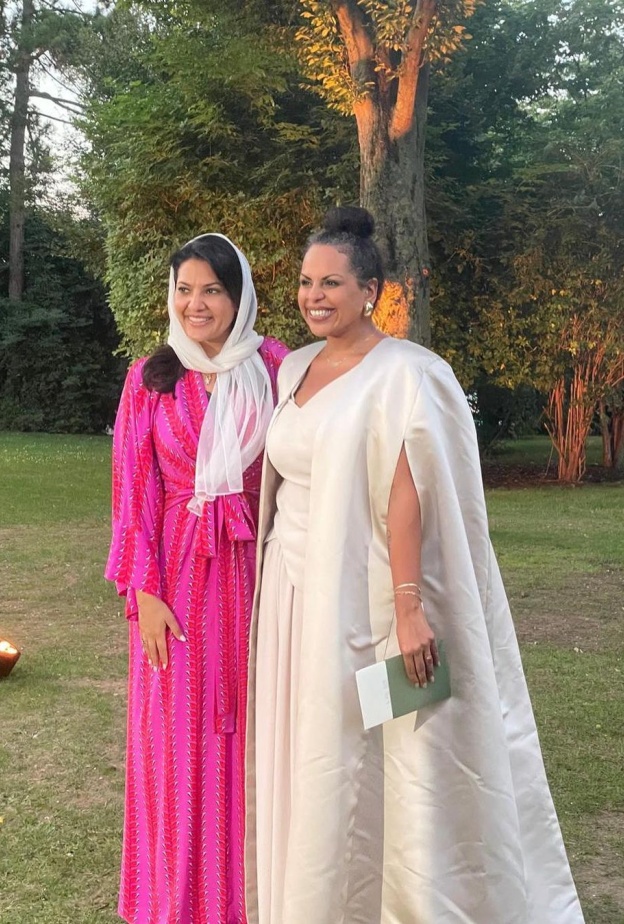 لولوة الشريف تغني في حفل عشاء البعثة السعودية في باريس وتلتقي الأميرة ريما بنت بندر