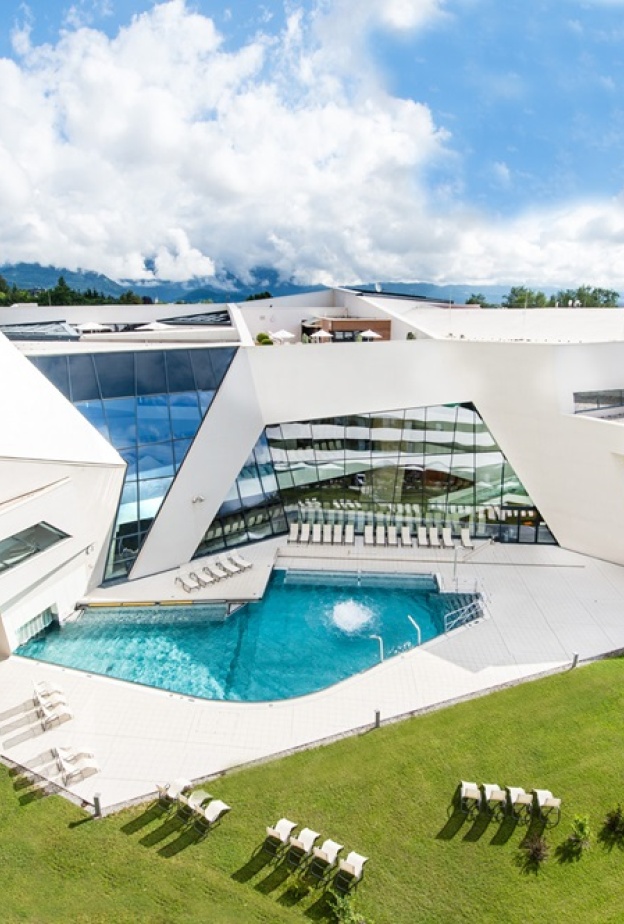 Warmbad-Villach تجربة صحّية وسياحية معززة بقوة المياه الحرارية في مدينة فيلاخ النمساوية