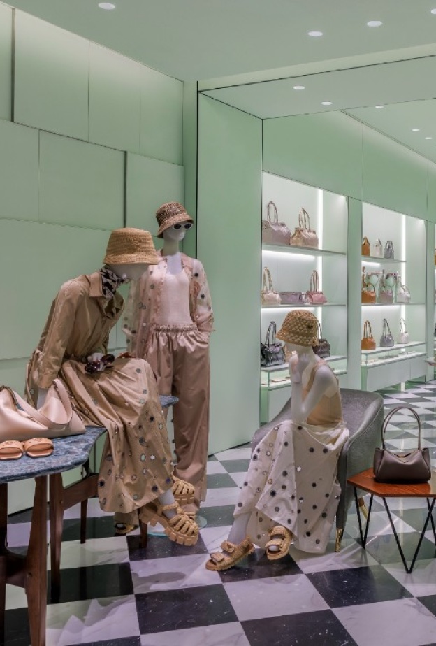 ﺑﺭﺍﺩﺍ ﺗﻔﺗﺗﺢ ﻣﺗﺟﺭﺍً ﺟﺩﻳﺩﺍً ﺩﺍﺧﻝ ﻣﺭﻛﺯ ﺍﻟﻣﻣﻠﻛﺔ ﻓﻲ ﺍﻟﻌﺎﺻﻣﺔ ﺍﻟﺭﻳﺎﺽ 