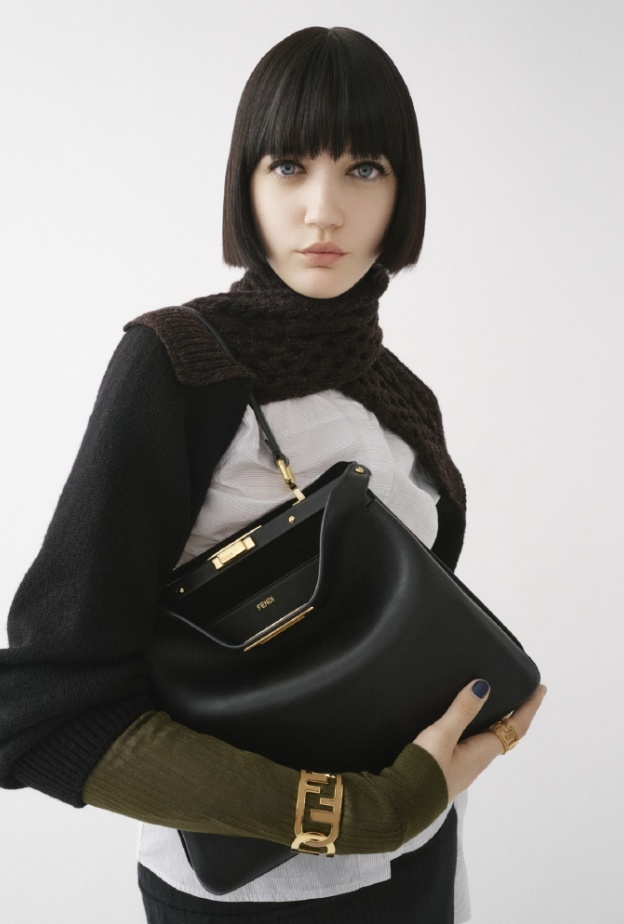 مجموعة ملابس FENDI للنساء لموسم خريف وشتاء 2024-2025