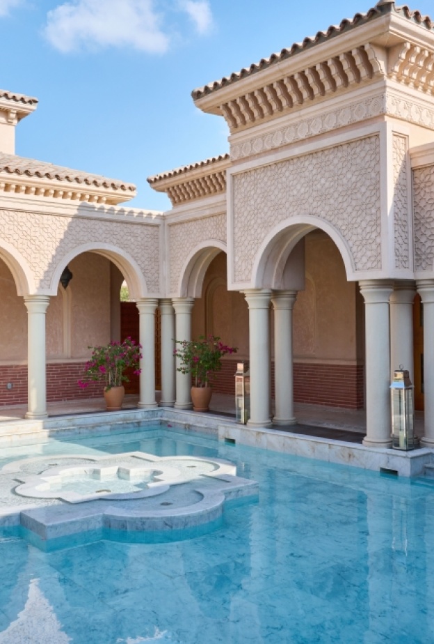 منتجع ون آند أونلي جزيرة النخلة يحتفل باليوم الوطني للمرأة الإماراتية بتجربة سبا مميزة