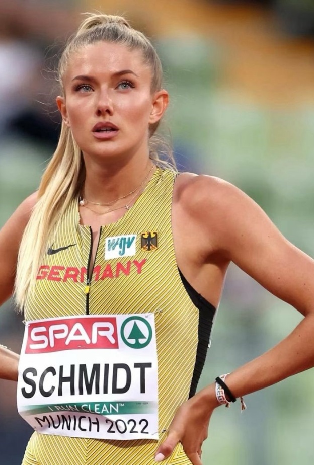 أليسا شميدت Alica Ѕchmidt،
