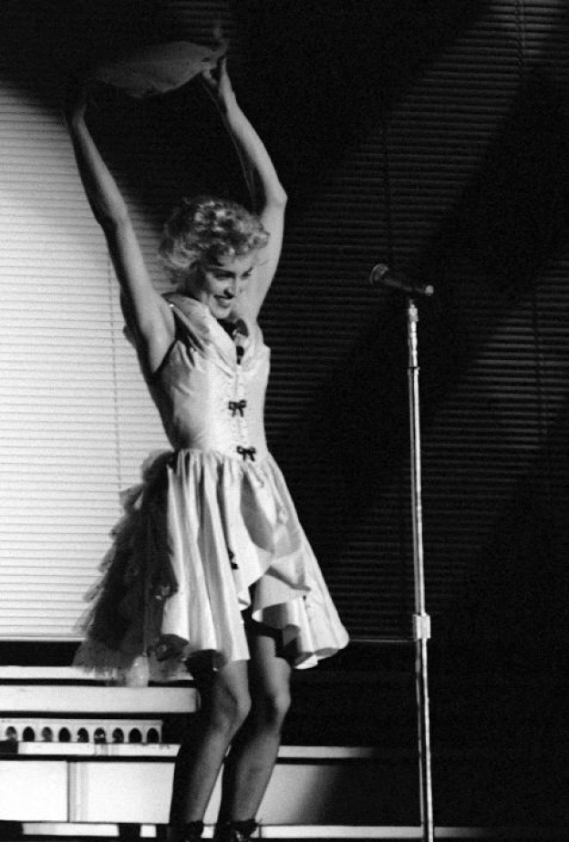 مادونا من أبرز أيقونات الموضة في الثمانينيات