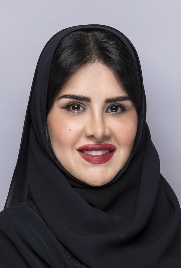 في يوم المرأة الإماراتية "هي" تلتقي رائدات متميزات.. العنود الهاشمي: أطمح من خلال مسؤولياتي في "دبي القابضة للترفيه" في تمكين جميع النساء من حولي