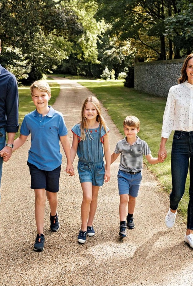 كيت ميدلتون تصطحب أطفالها إلى بالمورال