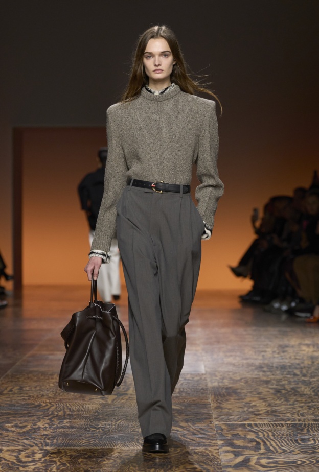 ترند "Very Demure, Very Mindful" يصل إلى عالم الموضة: كيف تعتمدينه لخريف 2024؟