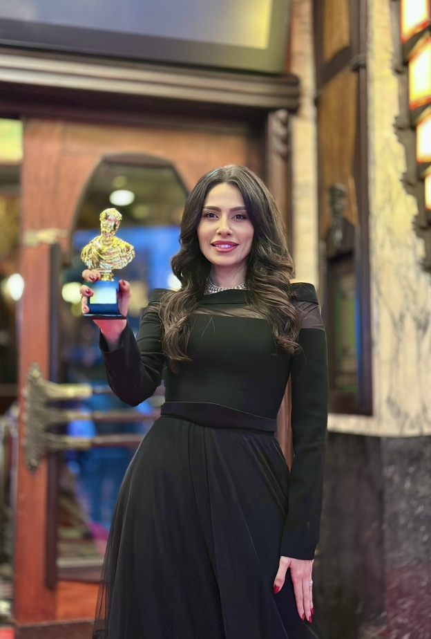 إلهام علي تفوز بجائزة أفضل ممثلة آسيوية