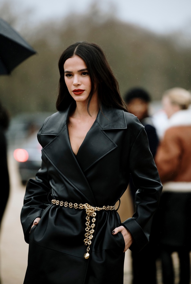 اكتشفي احدث اشكال الاحزمة موضة خريف 2024 وكيف تضفي لمسة ساحرة على إطلالتك