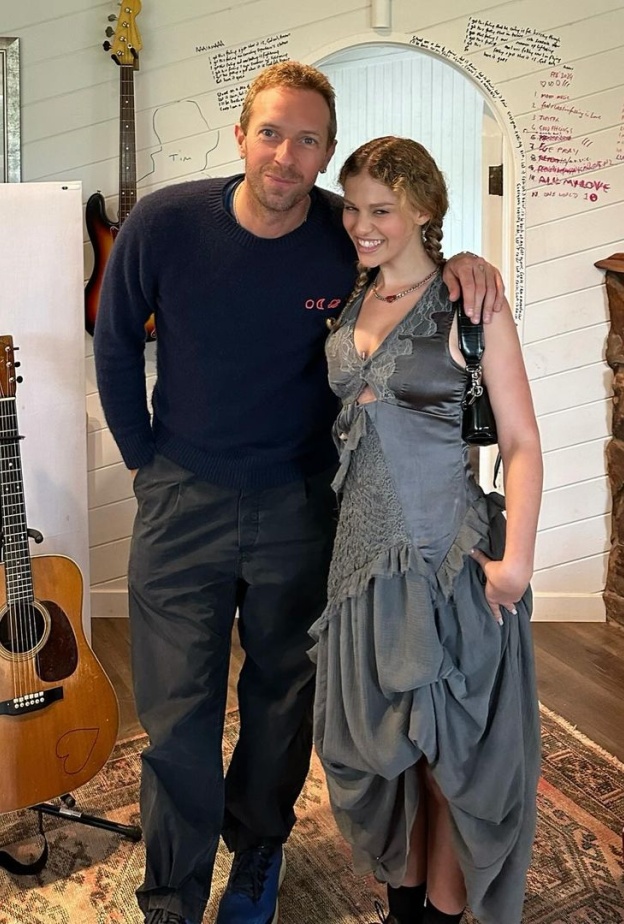 إليانا تتعاون مع Cold Play