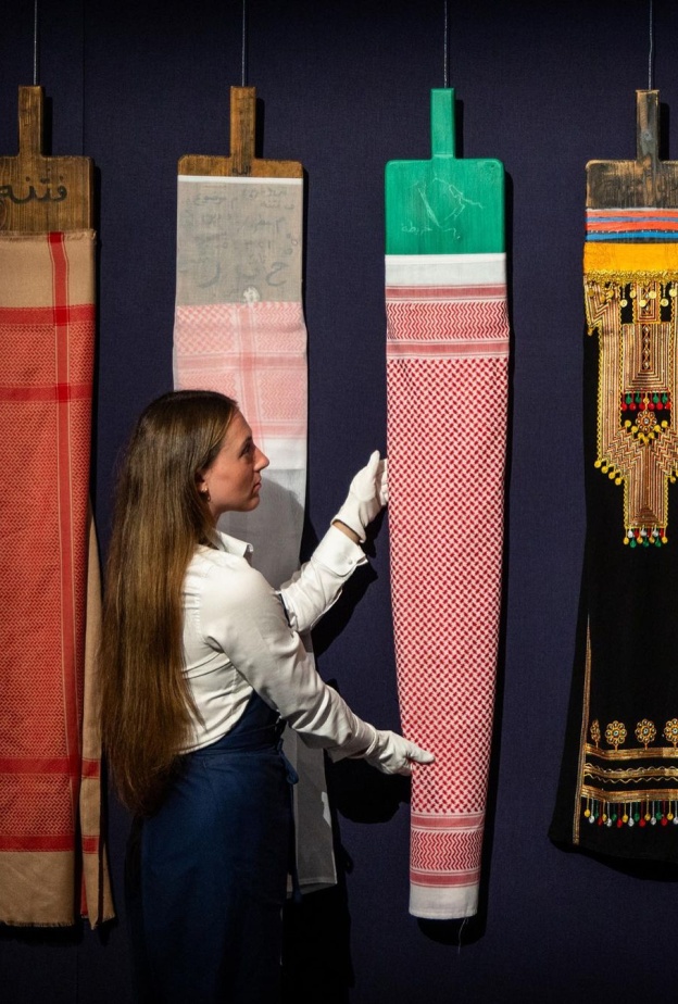 معرض "الحفلة" في دار سوثبيز لندن: 4 ملذات ثقافية في أصداء التراث العربي وروح السعودية