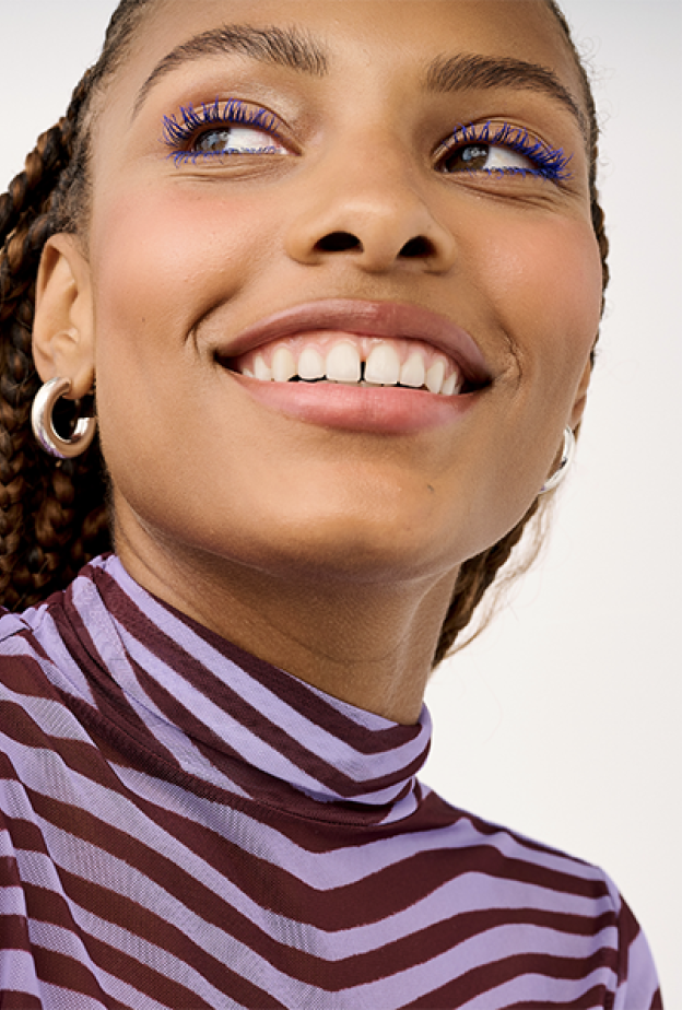 BENEFIT COSMETICS تكشف عن ماسكارا BADGAL BANG بـ٣ ألوان جديدة!