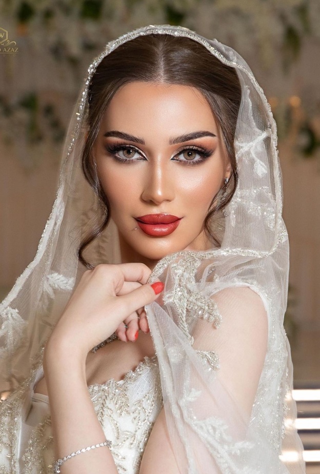 من مكياج العرايس من خبيرة التجميل السعودية هديل أحمد