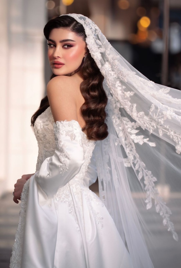 من مكياج العرايس من خبيرة المكياج السعودية نوف العودة