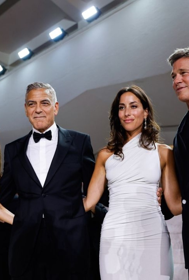 جورج وأمل كلوني وبراد بيت وشريكته في فينيسيا